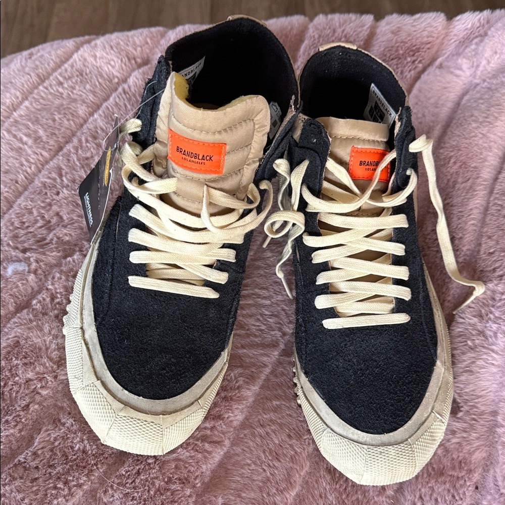 Brandblack Men's Black and Tan Sneakers